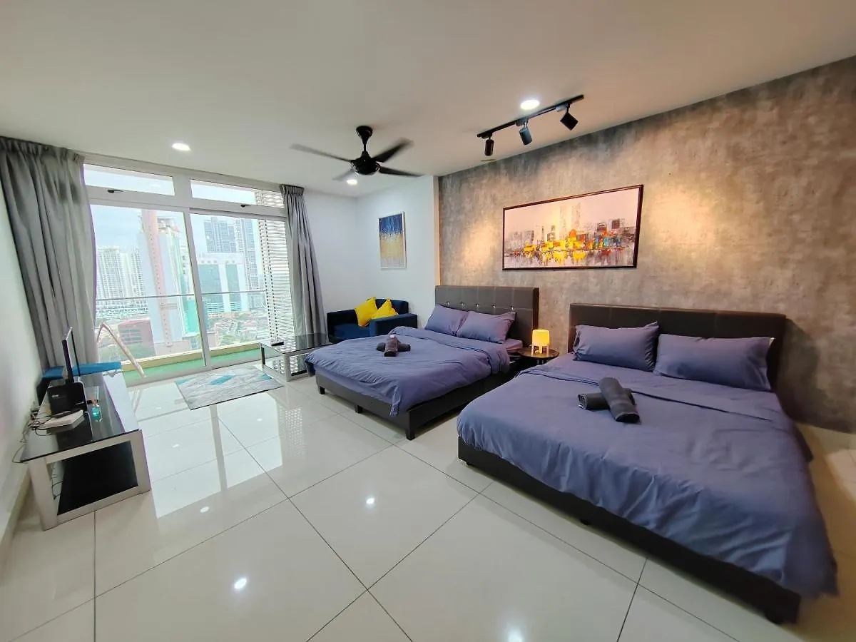 Ksl Mall - High Speed Wifi - Bathtub - Netflix - 24-7 Support Johor Bahru 0*,  Malaysia